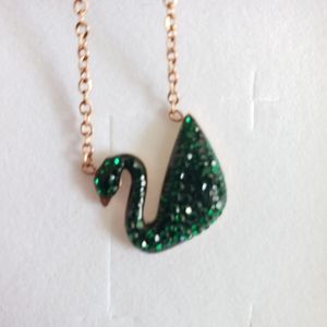 Swarovski swan necklace 16 in with extender